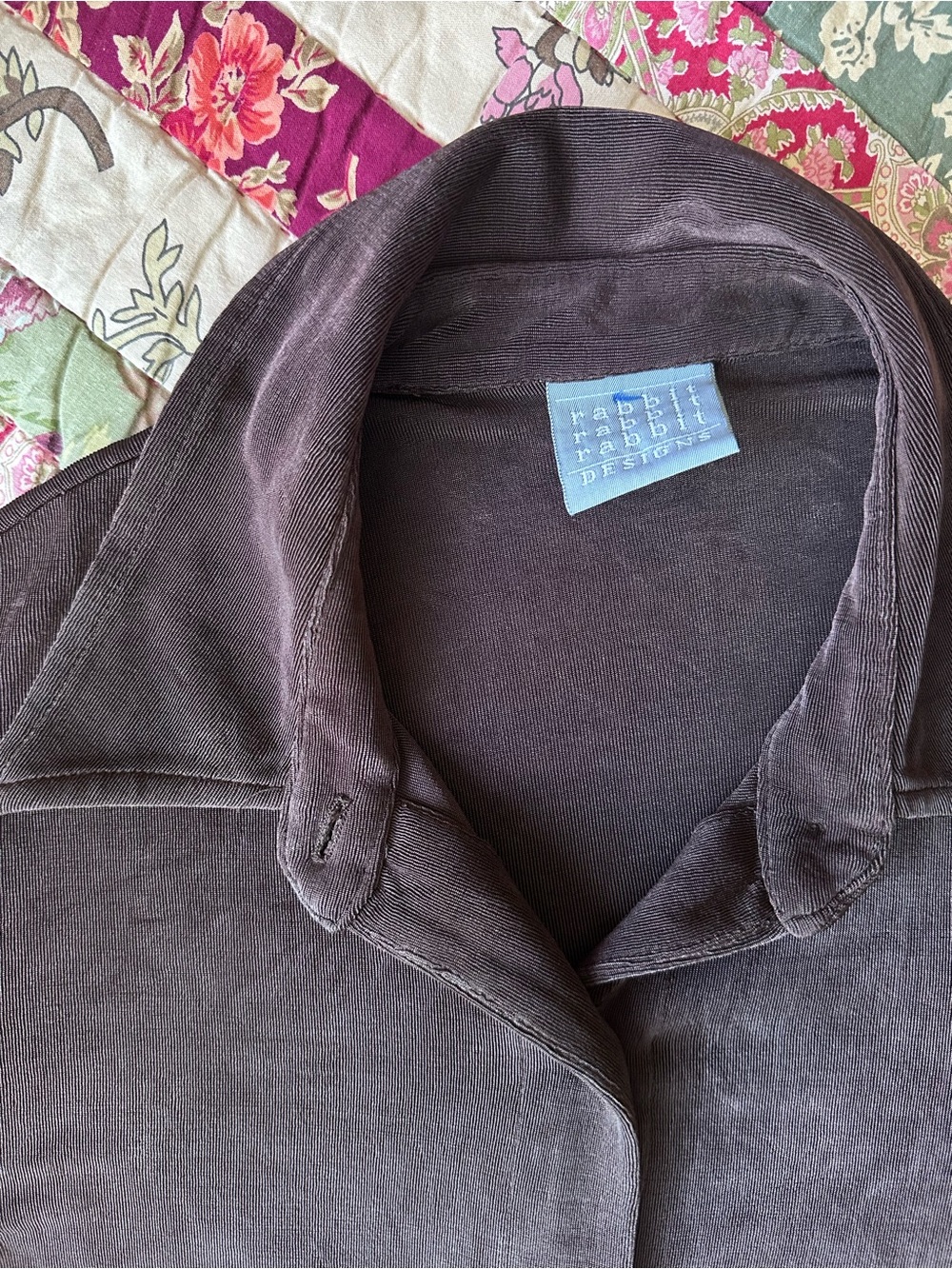 90s Rabbit Rabbit Rabbit Long-Sleeve Brown Button-Front Blouse - Picture 8 of 8